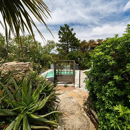 Willa Le Cabanon By Pinarello Services Zonza